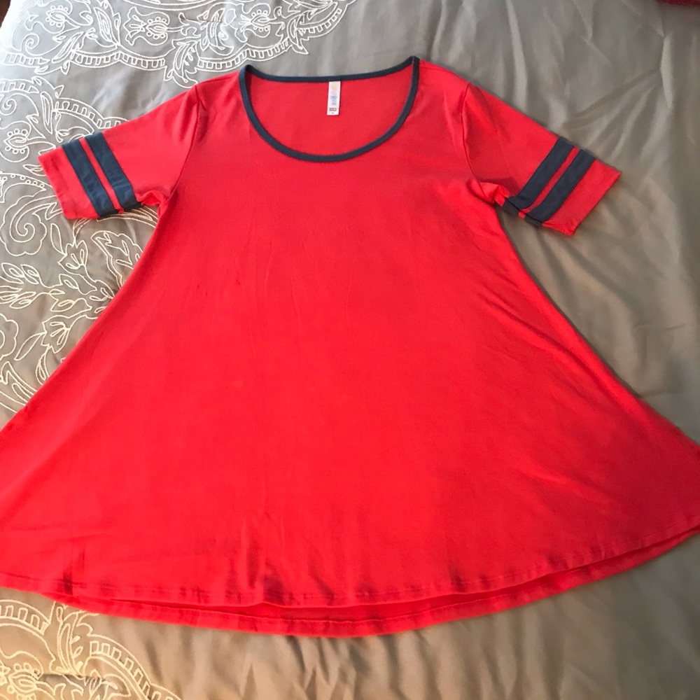 Lularoe perfect T
